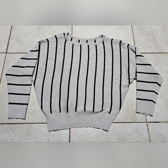 Anthropologie philosophy sweater top large - Picture 3 of 5